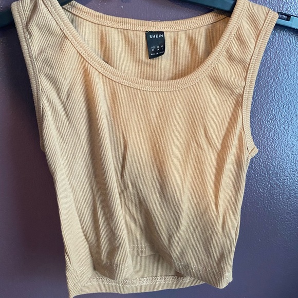 Brown tank top - Picture 1 of 2